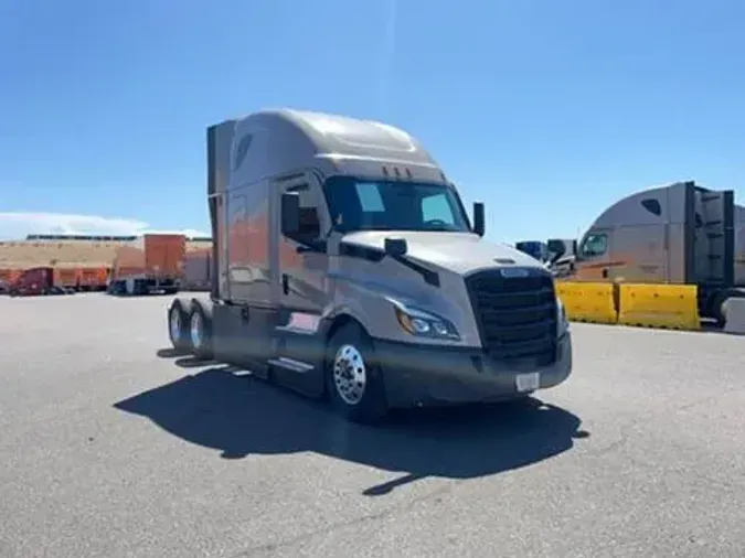 2023 Freightliner Cascadia65f328b7f3b1548414013e73065ad8da