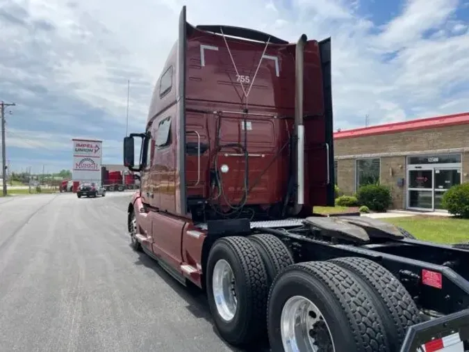 2022 Volvo VNL64T860