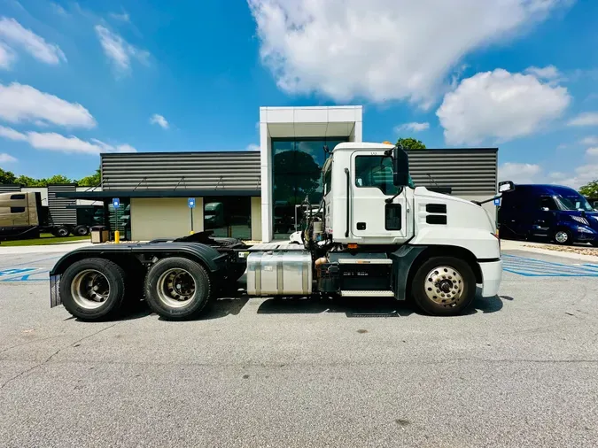 2019 Mack ANTHEM 64T