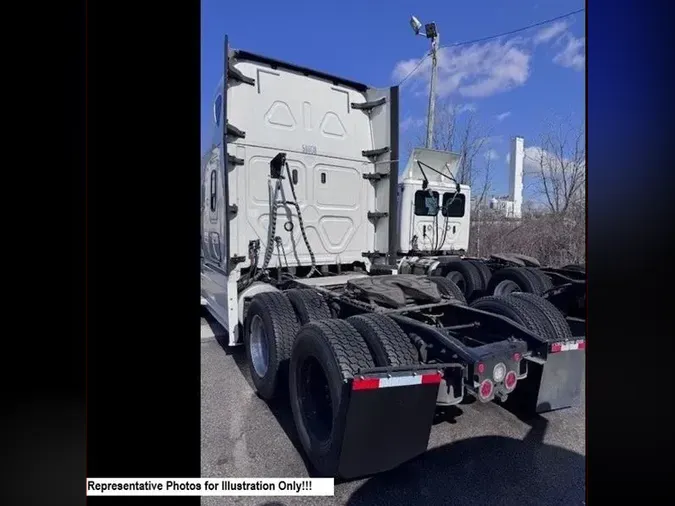 2020 FREIGHTLINER CA126