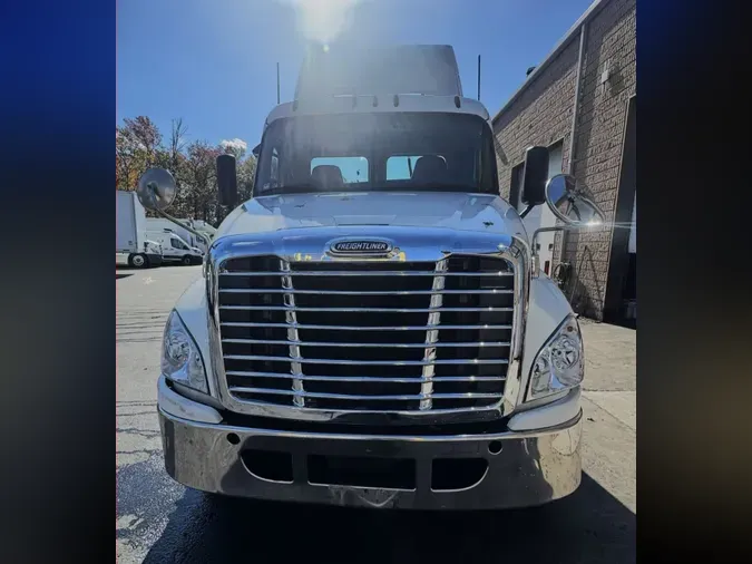 2018 FREIGHTLINER/MERCEDES CASCADIA 125