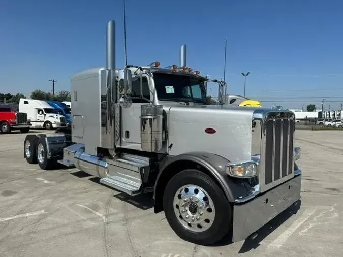 2020 Peterbilt 389