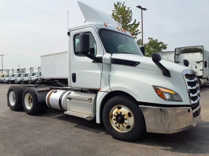 2020 FREIGHTLINER NEW CASCADIA PX12664