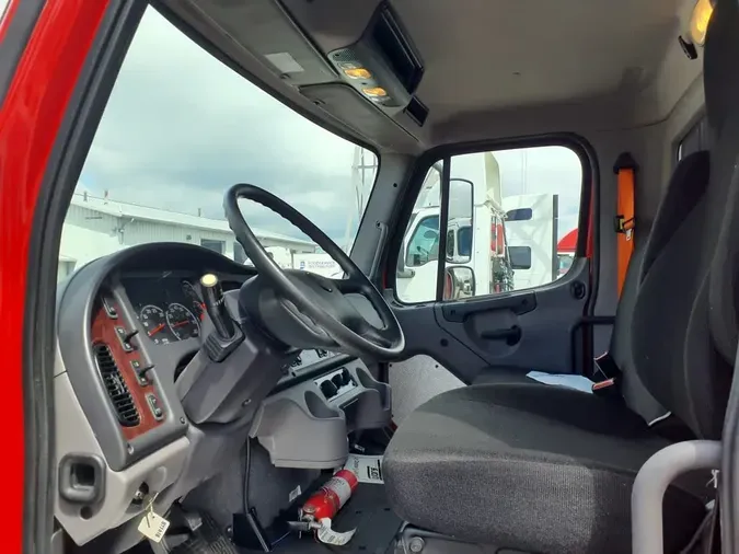 2019 FREIGHTLINER M2 106