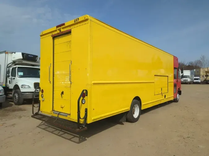 2017 FRTLR CUSTOM CHASSIS CORP MT-55 WALK-IN