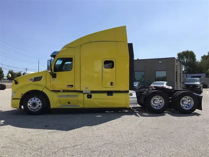 2017 PETERBILT 579