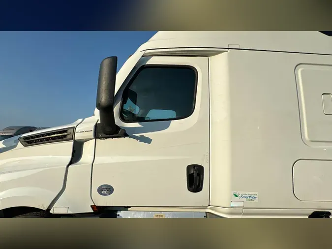 2022 Freightliner Cascadia 126