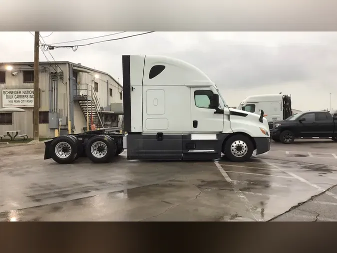 2021 Freightliner Cascadia