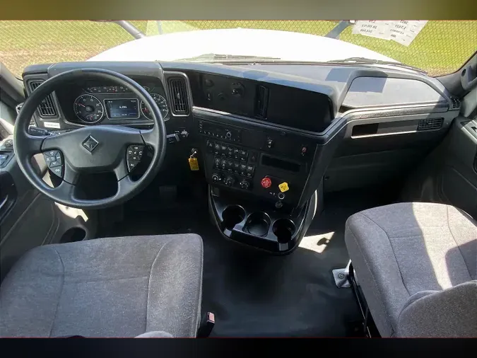 2022 INT LT625 6x4