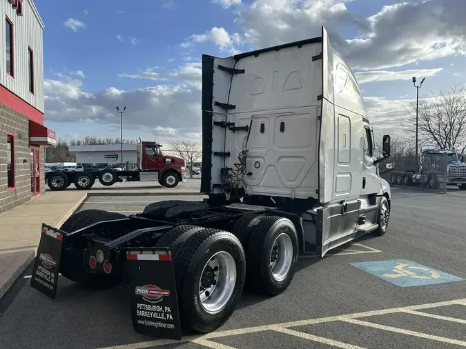 2023 Freightliner Cascadia&reg;