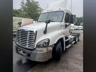 2019 FREIGHTLINER CASCADIA 125