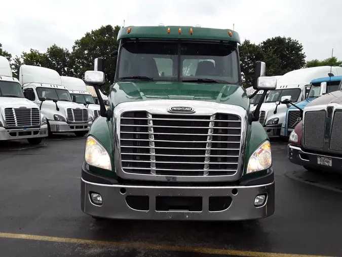 2015 FREIGHTLINER/MERCEDES CASCADIA 125