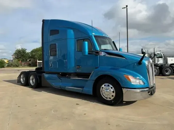 2023 Kenworth T680