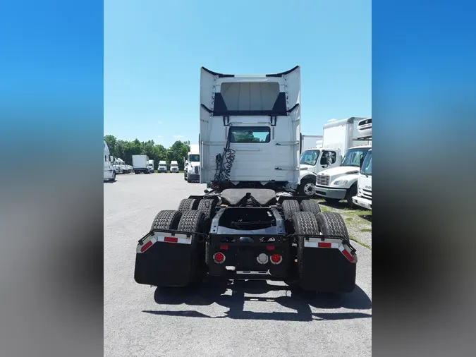 2018 VOLVO VNL64TRACTOR