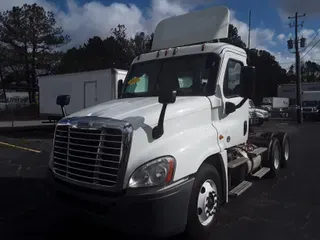 2015 Freightliner CASCADIA 125