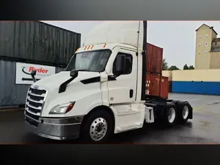 2021 FREIGHTLINER/MERCEDES CASCADIA PX11664ST
