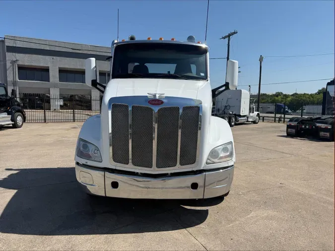 2017 Peterbilt 579