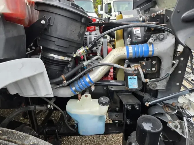 2019 FREIGHTLINER/MERCEDES M2 106