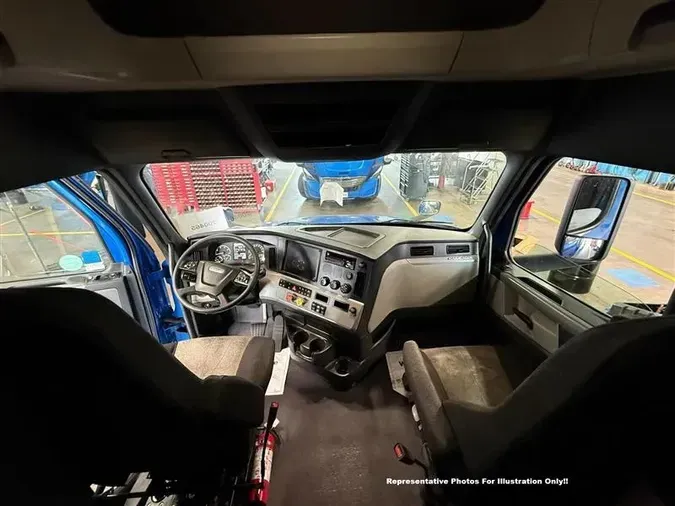 2020 FREIGHTLINER CA126