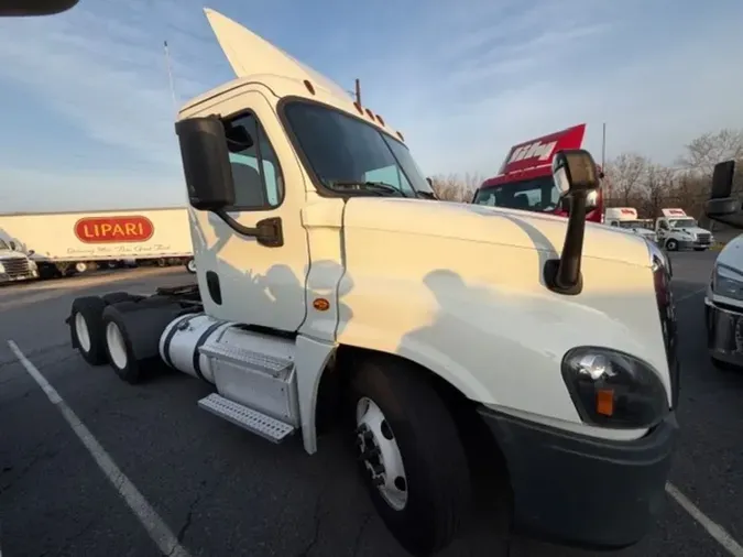 2019 FREIGHTLINER/MERCEDES CASCADIA 125