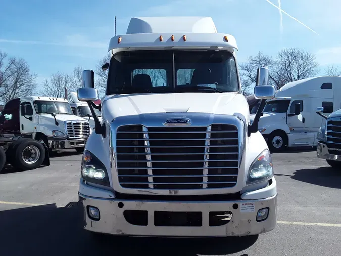 2018 FREIGHTLINER/MERCEDES CASCADIA 113