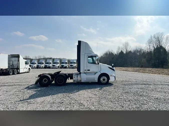 2018 Volvo VNL300