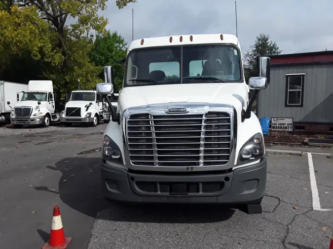 2018 FREIGHTLINER/MERCEDES CASCADIA 113