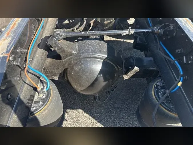 2019 FREIGHTLINER CA126