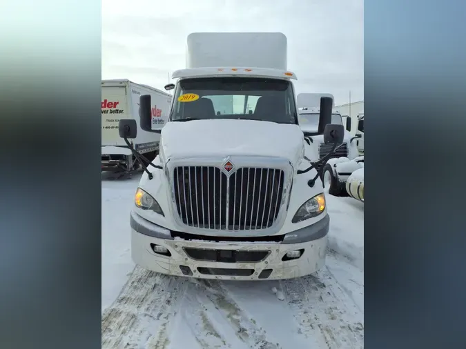 2019 NAVISTAR INTERNATIONAL RH613 DAYCAB S/A