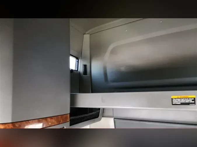 2022 INTERNATIONAL LT