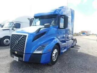 2021 VOLVO VNL760
