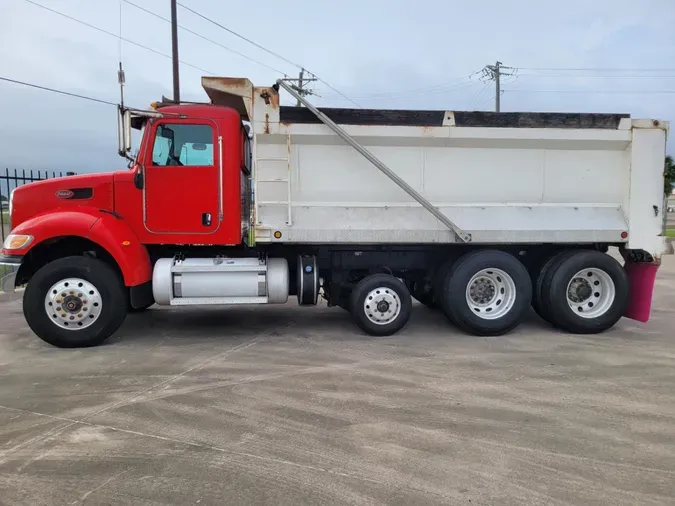 2017 Peterbilt 348