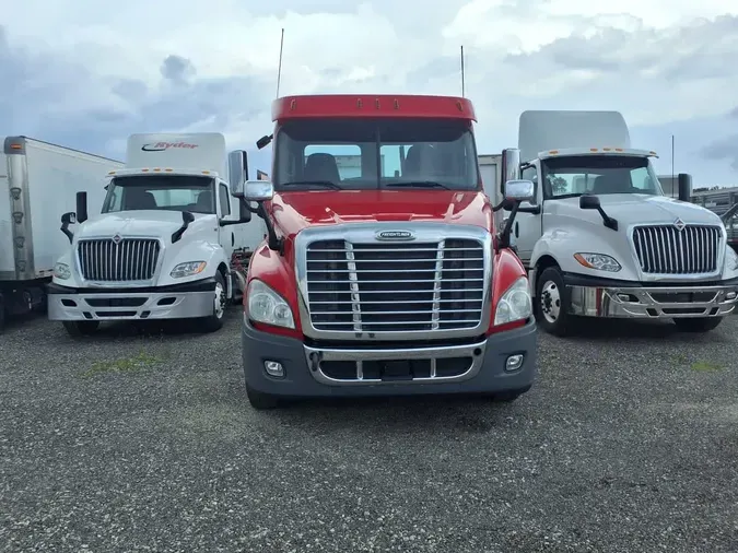 2018 FREIGHTLINER CASCADIA 125