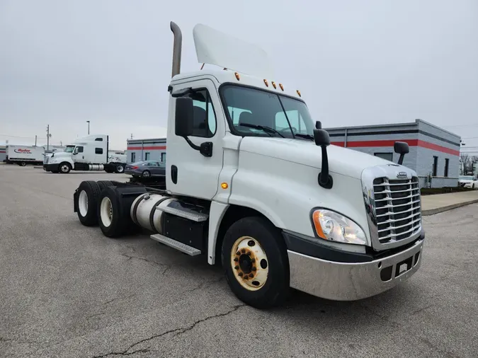 2014 FREIGHTLINER/MERCEDES CASCADIA 125