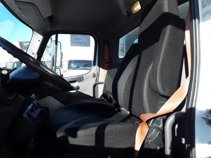 2019 FREIGHTLINER/MERCEDES M2 106