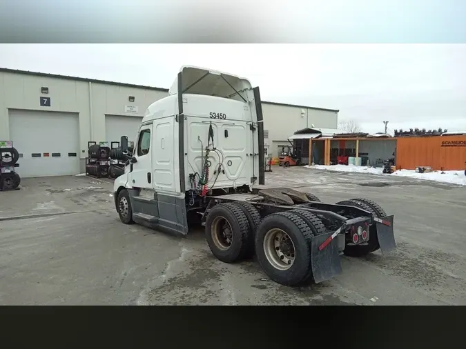 2022 Freightliner Cascadia 126