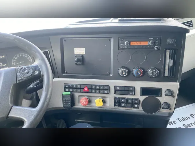 2022 Freightliner Cascadia 126