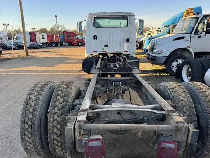 2003 INTERNATIONAL 8100