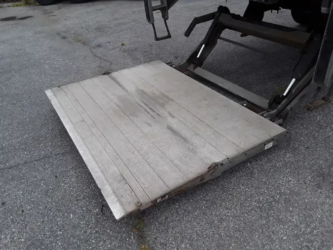 2018 FREIGHTLINER/MERCEDES M2 106