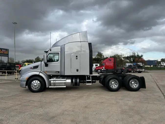 2017 Peterbilt 579