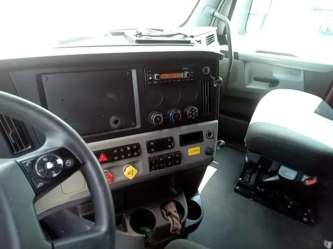 2022 Freightliner Cascadia 126