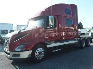 2019 VOLVO VNL64T860