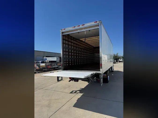 2019 Freightliner Business Class M2 106