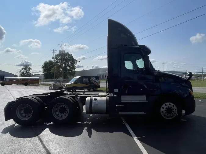 2022 Freightliner Cascadia