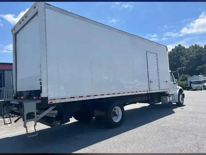2018 FREIGHTLINER M2 106
