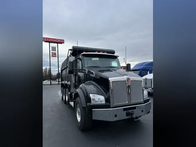 2025 Kenworth T880