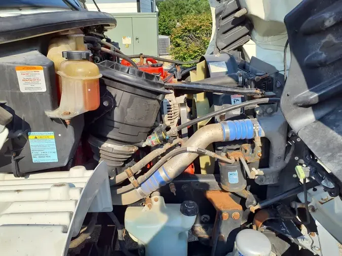 2018 FREIGHTLINER M2 106