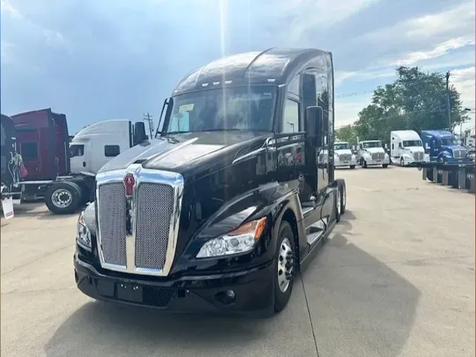 2025 Kenworth T680