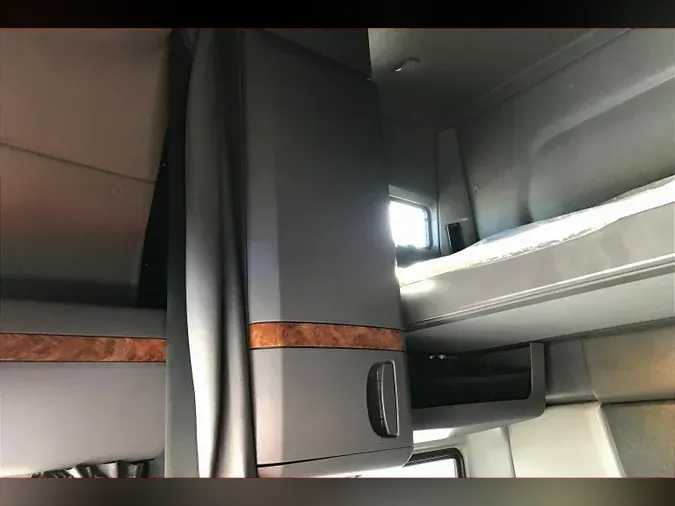 2021 INT LT625 6x4