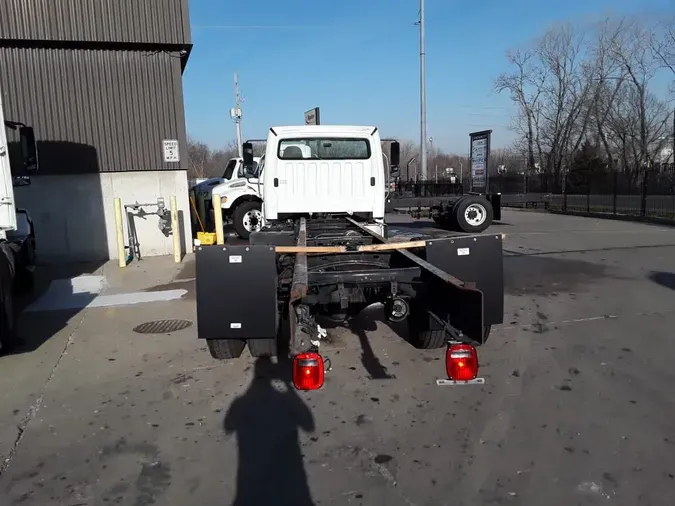 2020 FREIGHTLINER/MERCEDES M2 106